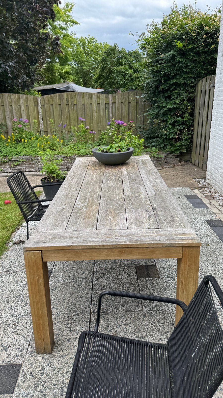 Gratis af te halen: hardhouten tuintafel, Tuin en Terras, Tuintafels, Ophalen, Gebruikt, Rechthoekig, Hout