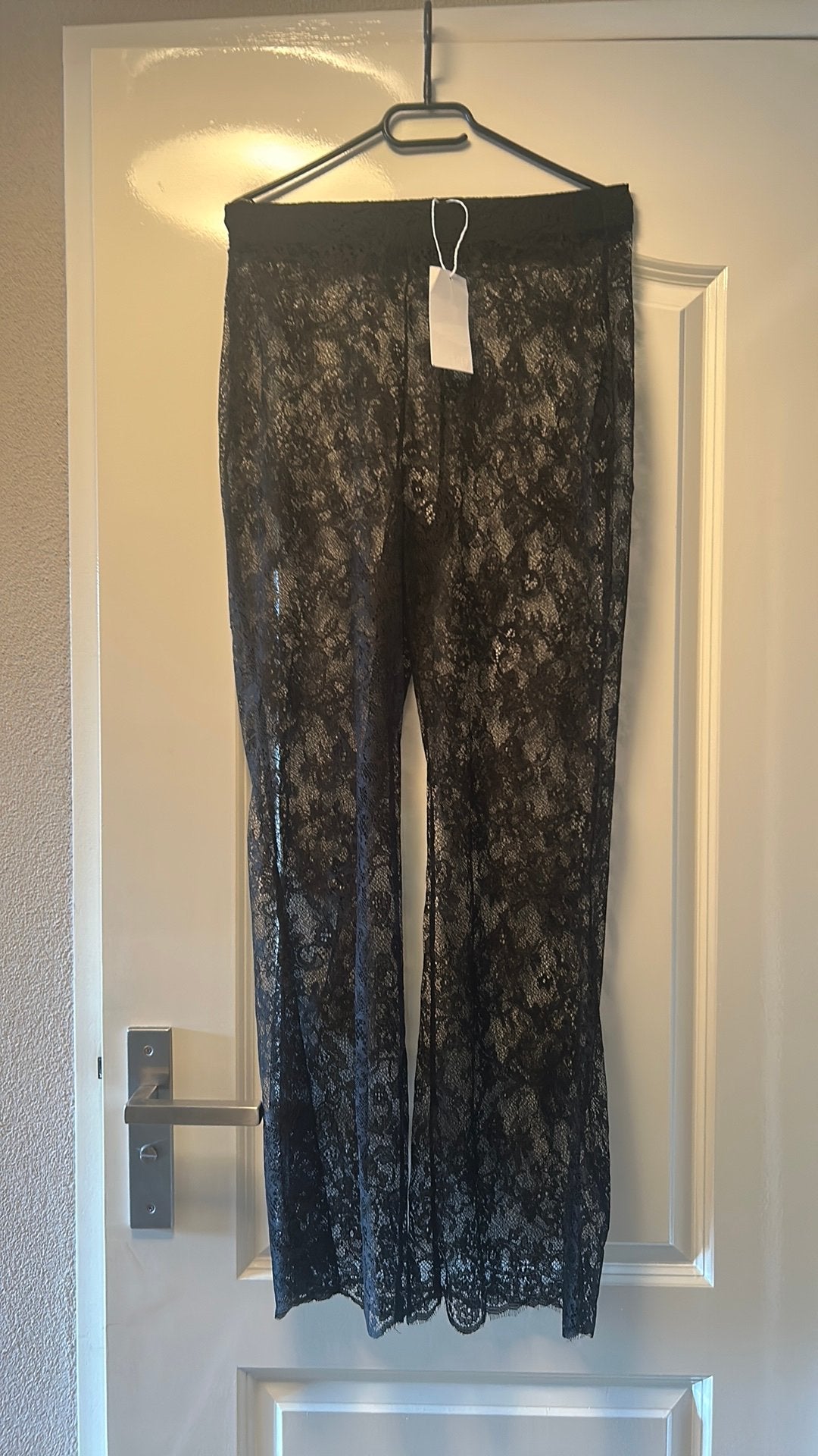 Leuke doorschijnende kant achtige zomerbroek NAKD maat m, Kleding | Dames, Broeken en Pantalons, Maat 38/40 (M), Wit, Ophalen of Verzenden