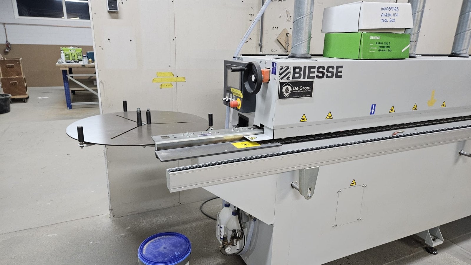 Biesse Akron 1130 J kantenverlijmer - 2023 model, Zakelijke goederen, Machines en Bouw | Houtbewerking, Ophalen of Verzenden