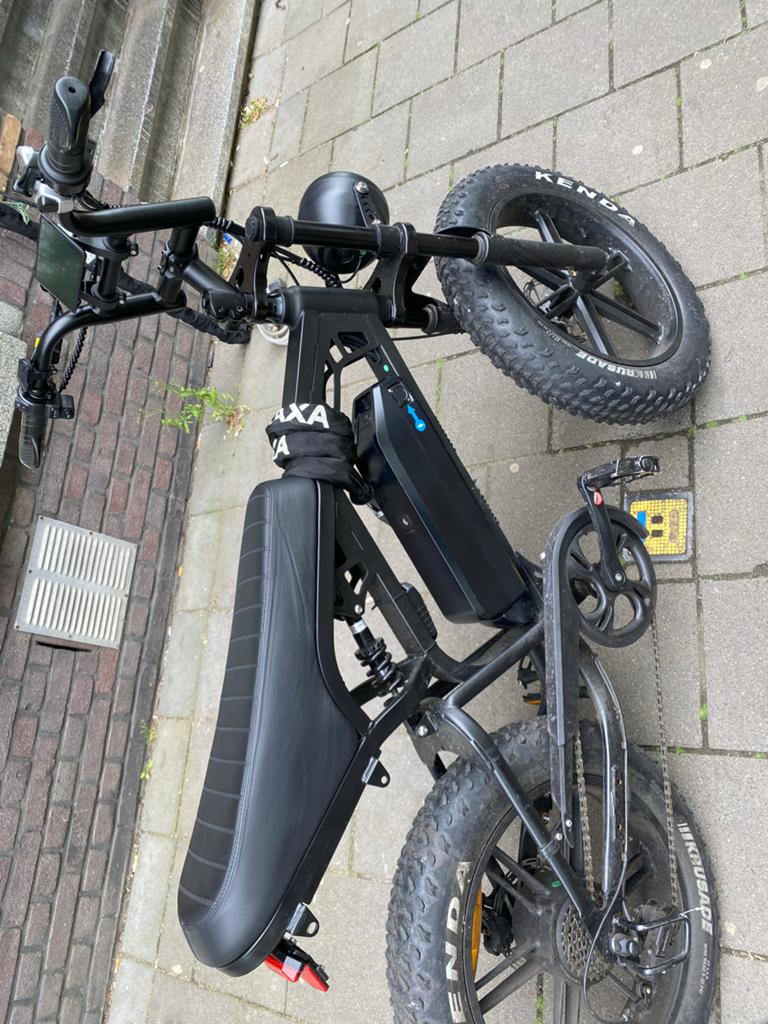 Stoere Fatbike met dikke banden en je oan hem opvoeren, Fietsen en Brommers, Elektrische fietsen, Gebruikt, 51 tot 55 cm, 50 km per accu of meer