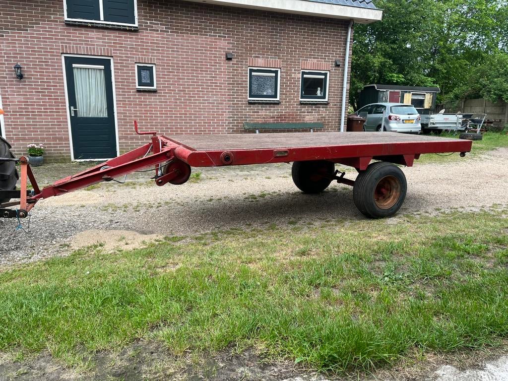 Platte kar hooikar, Ophalen, Transport