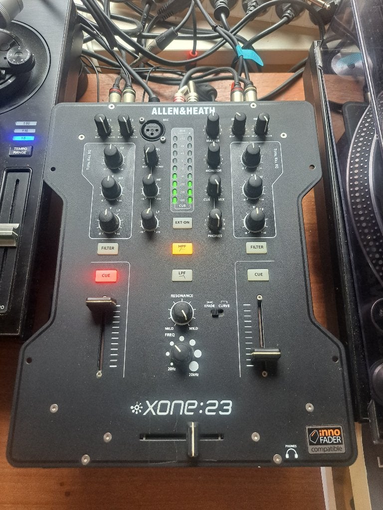 Allen & Heath Xone 23 DJ Mengpaneel / Mixer, Muziek en Instrumenten, Ophalen of Verzenden, Gebruikt, Minder dan 5 kanalen, Microfooningang