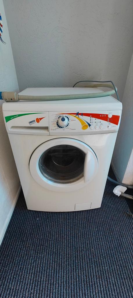 Zanussi Voorlader Wasmachine - 6kg inhoud, Ophalen, 1200 tot 1600 toeren, Gebruikt, 4 tot 6 kg