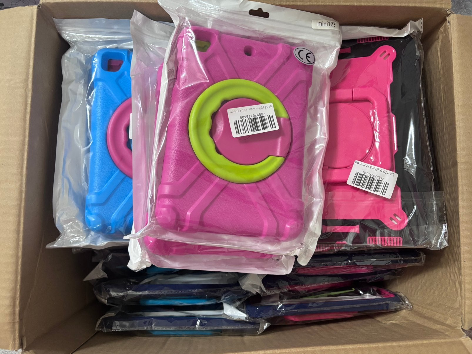 Partij ipad hoesjes, Ophalen, Nieuw, 10 inch, Bescherming voor- en achterkant