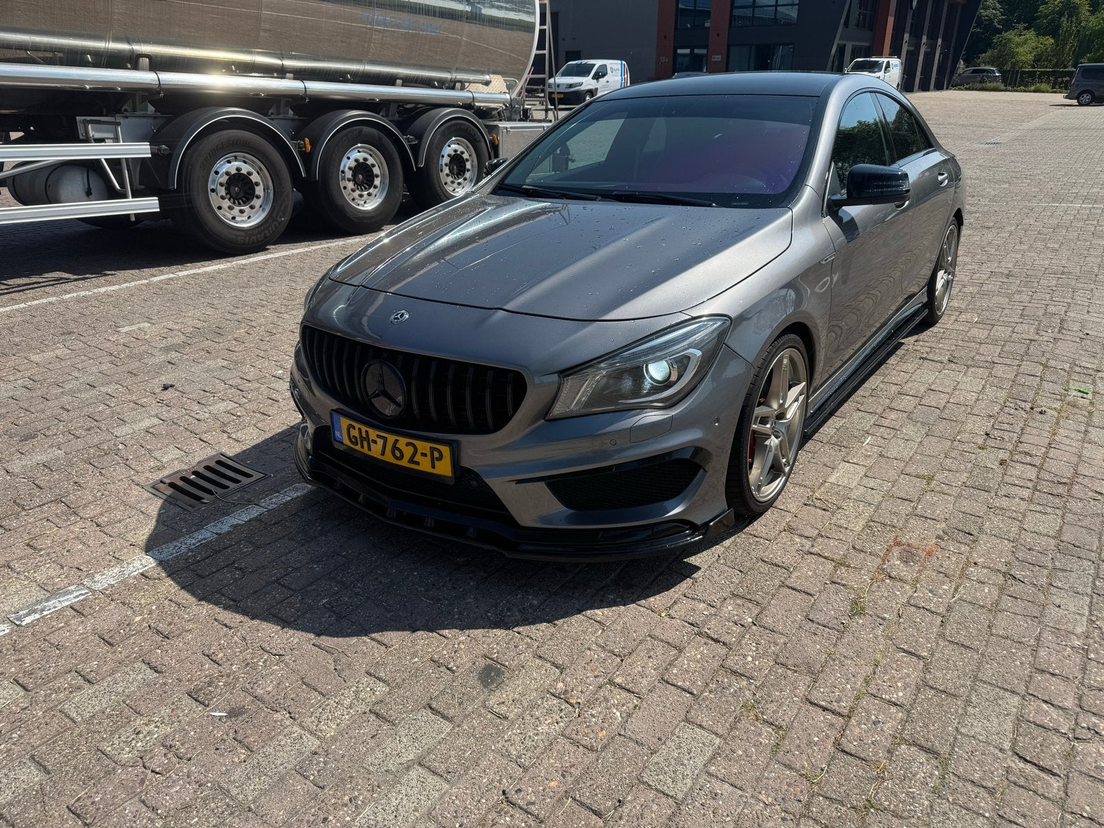 Mercedes-Benz Mercedes 2014 Grijs, CLA, 1380 kg, Zwart, 4 cilinders