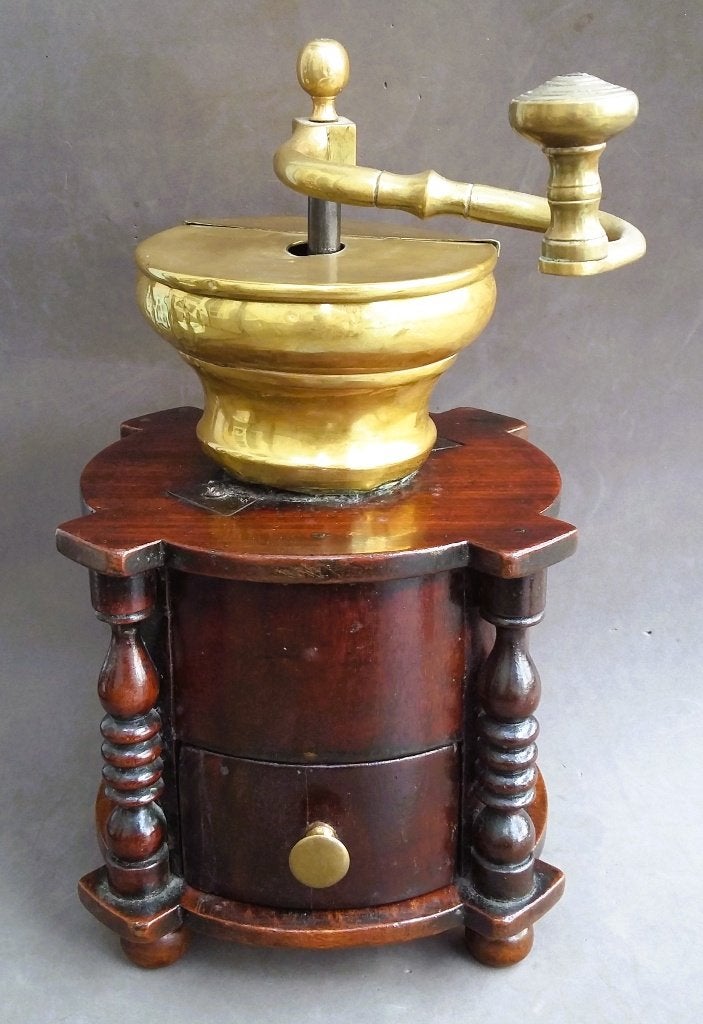 Omstreeks 1850 GROTE Houten Koffiemolen Koffie Bonen Molen