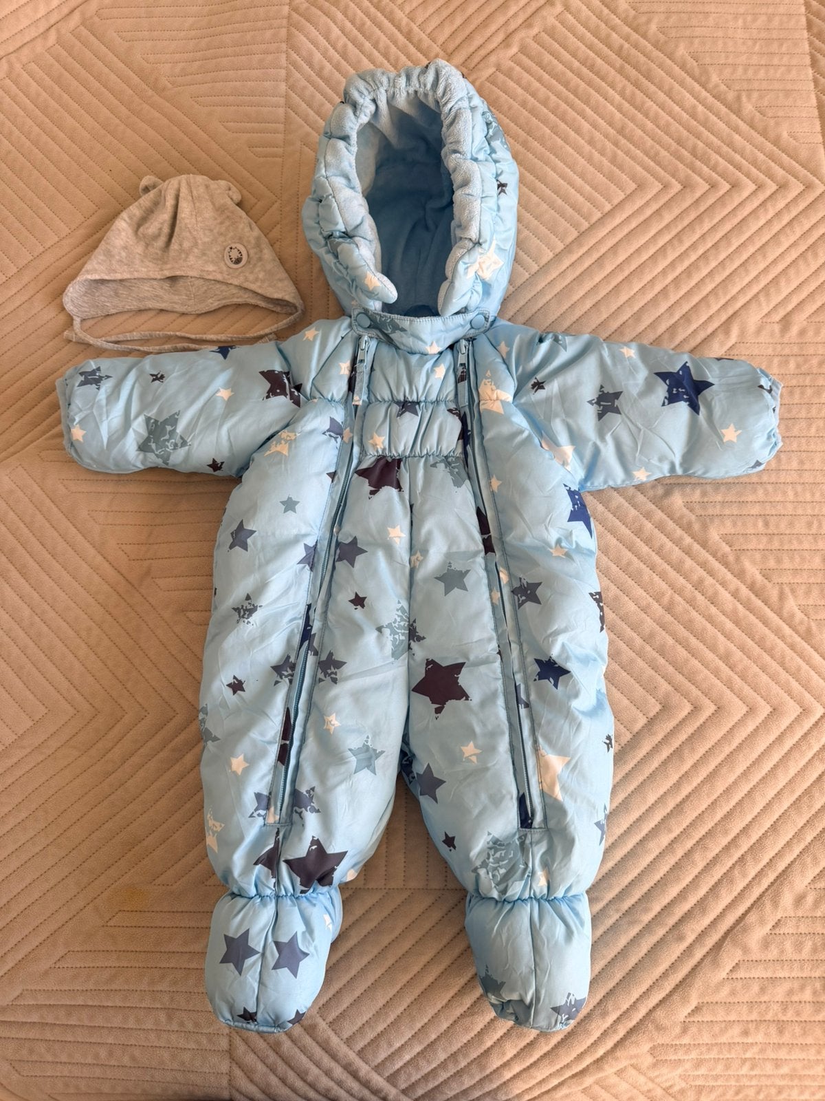 Baby overall and a hat, Ophalen of Verzenden, Zo goed als nieuw, Jongetje, Pakje