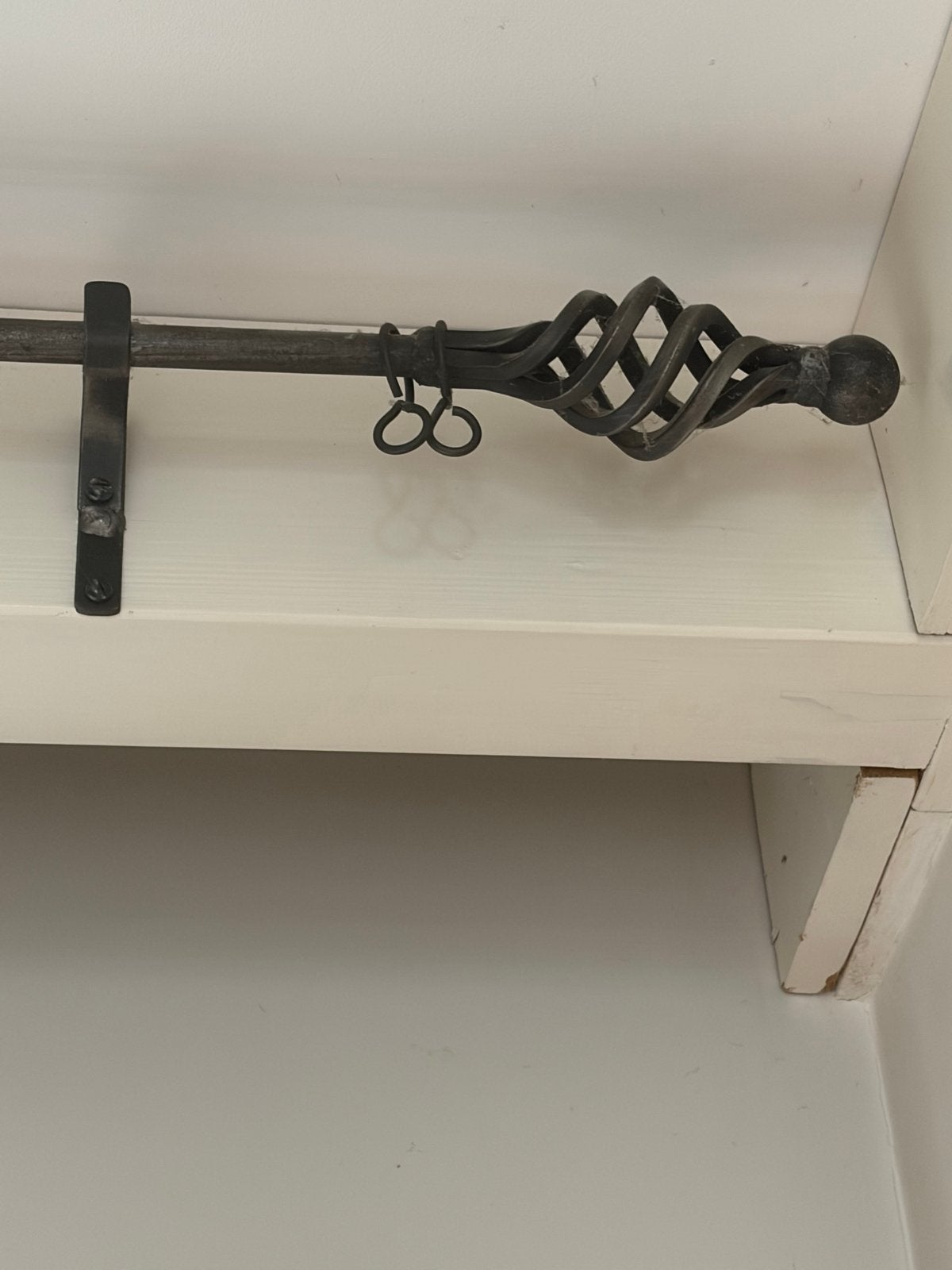 2 smeedijzeren gordijnroedes, Gebruikt, Overige merken, 499 cm, Beige