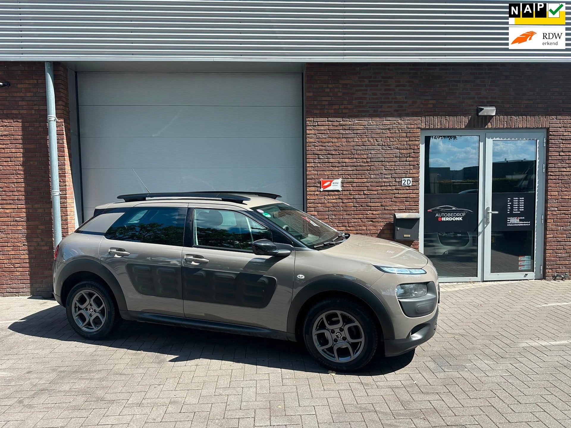 Citroen C4 Cactus 1.2 PureTech Feel|AUTOMAAT|AIRCO|NIEUWE AP, Stof, Bruin, 82 pk, 23 km/l