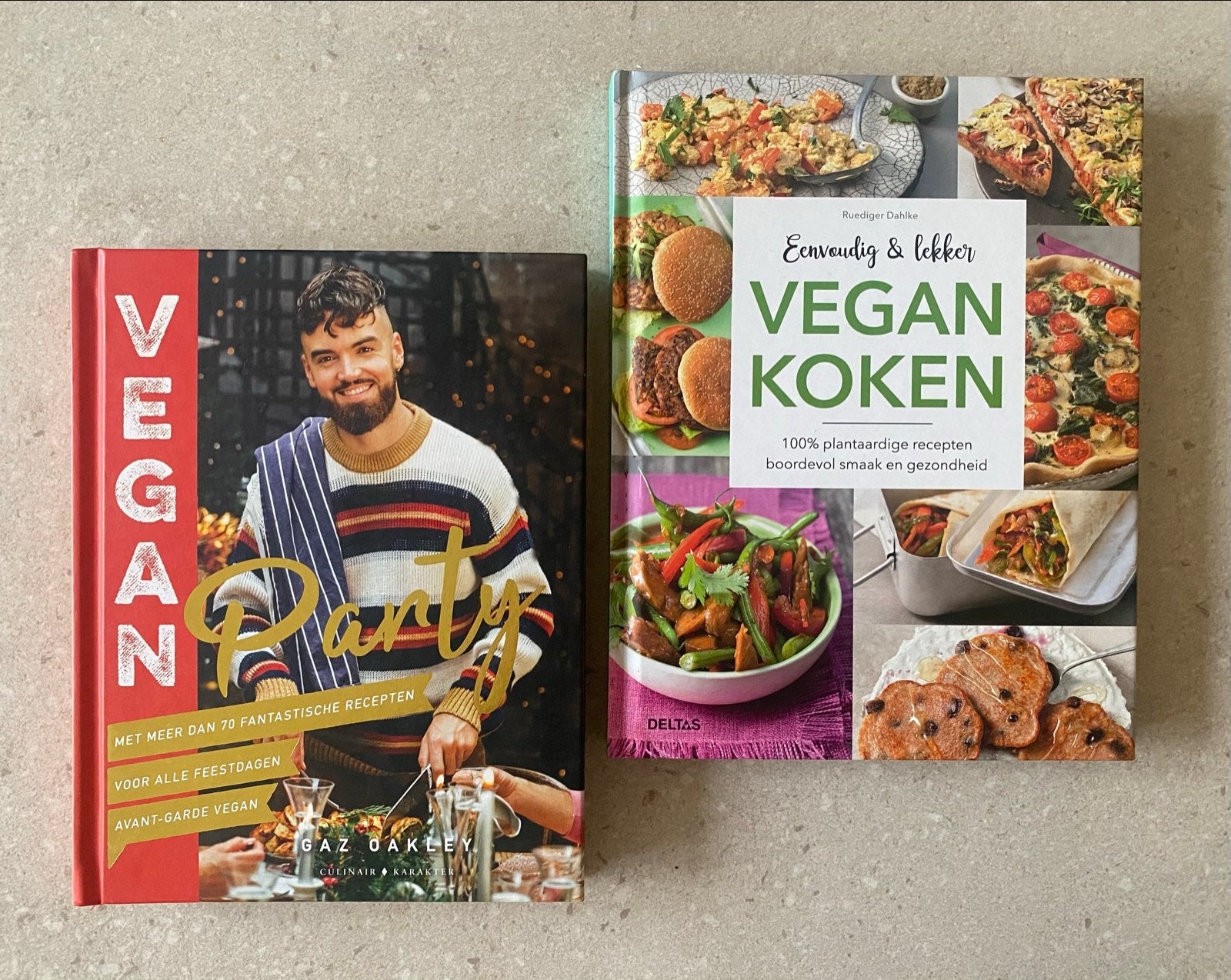 Vegan Kookboeken: Vegan Party & Eenvoudig & Lekker Vegan, Voorgerechten en Soepen, Ophalen of Verzenden, Zo goed als nieuw, Gezond koken