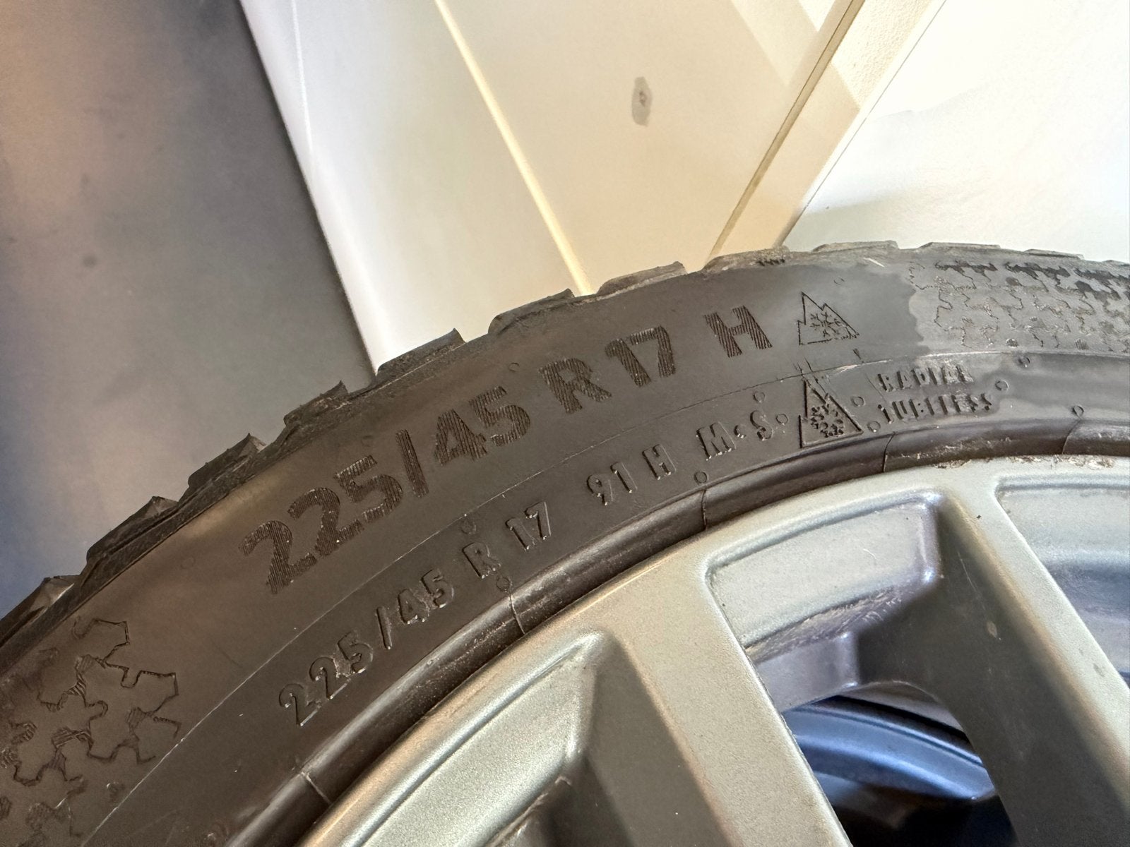 Winterbanden met Rial velgen 225/45/17 - Continental, Gebruikt, Banden en Velgen, 17 inch, 225 mm