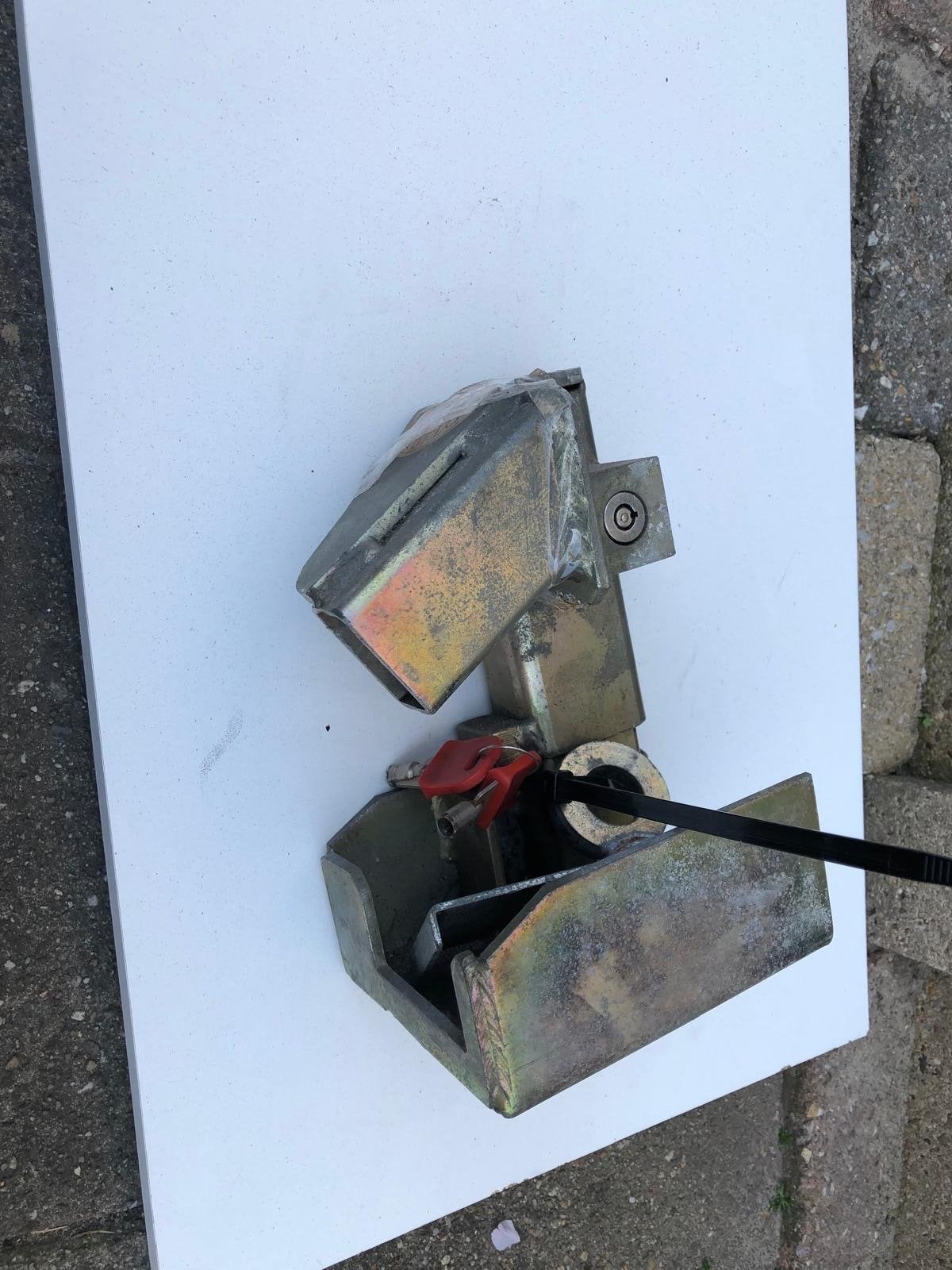 Disselslot voor aanhanger of caravan, Ophalen, Gebruikt