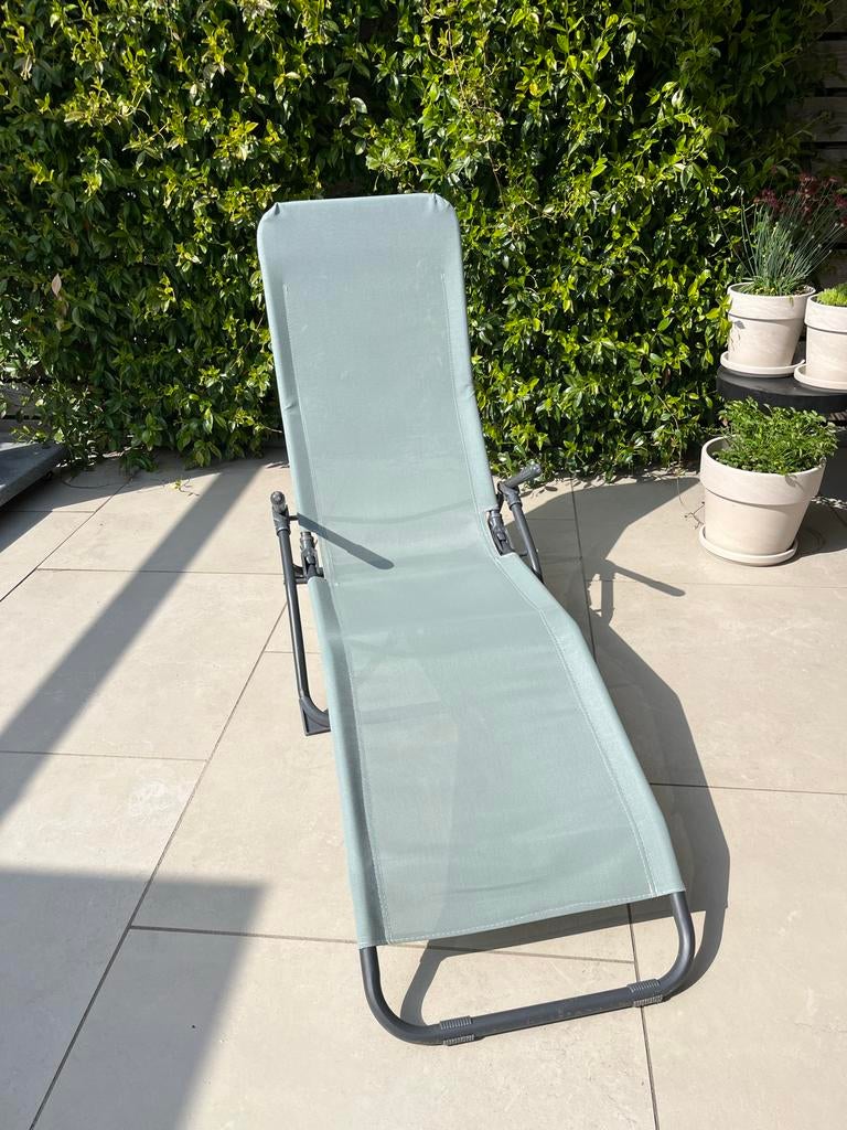 ligstoel ligbed met textileen bekleding, Ophalen, Gebruikt, Metaal, Verstelbaar