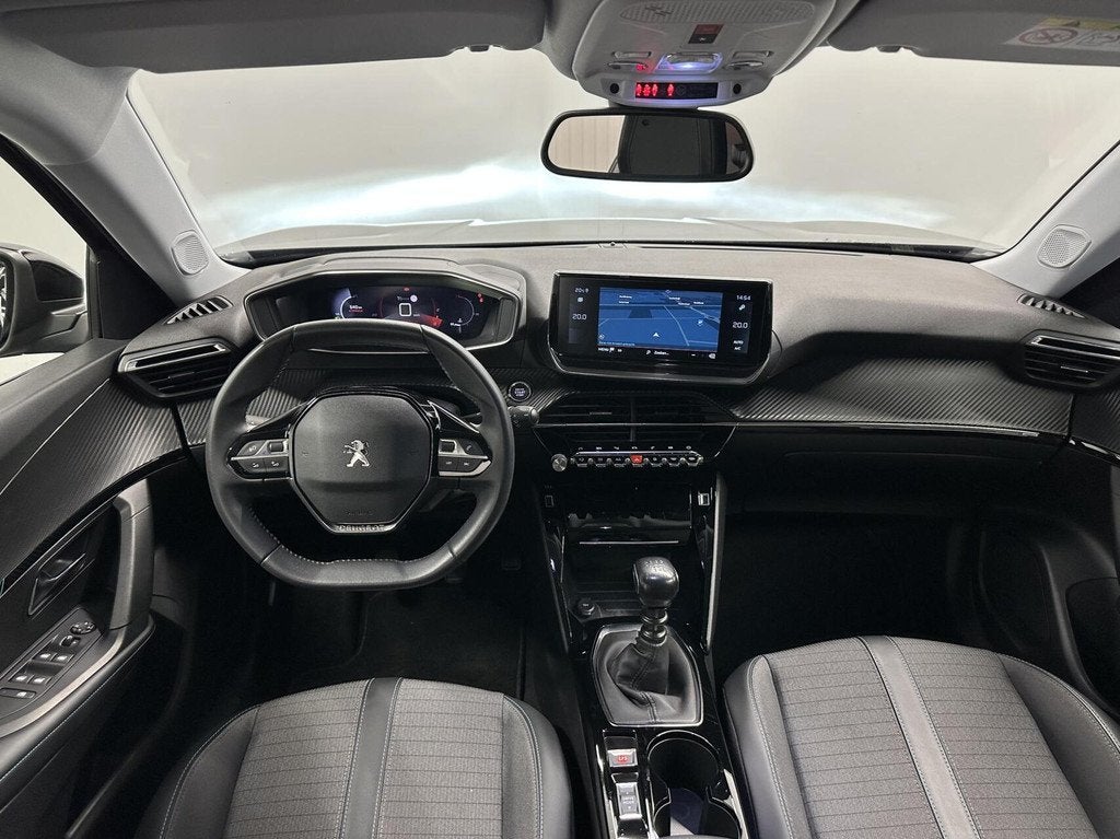 Peugeot 2008 1.2 PureTech Allure Pack CAMERA ECC CRUISE LM N, 101 pk, Gebruikt, 1199 cc, Met garantie (alle)