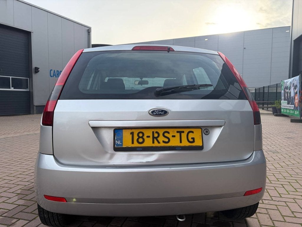 Ford Fiësta 1.4 16V 5DR 2005 Grijs, Auto's, Voorwielaandrijving, Euro 5, 15 km/l, 40 €/maand