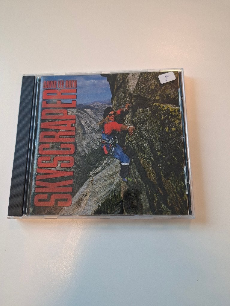 CD - DAVID LEE ROTH - SKYSCRAPER - 1988 - VAN HALEN, Cd's en Dvd's, Verzenden, Zo goed als nieuw, Hardrock