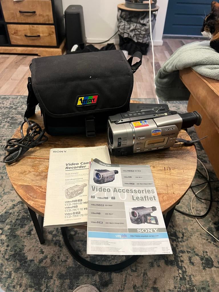 Sony Handycam Video8 XR CCD-TR417E PAL met tas en boekjes, Audio, Tv en Foto, Videocamera's Digitaal, Gebruikt, Overige soorten