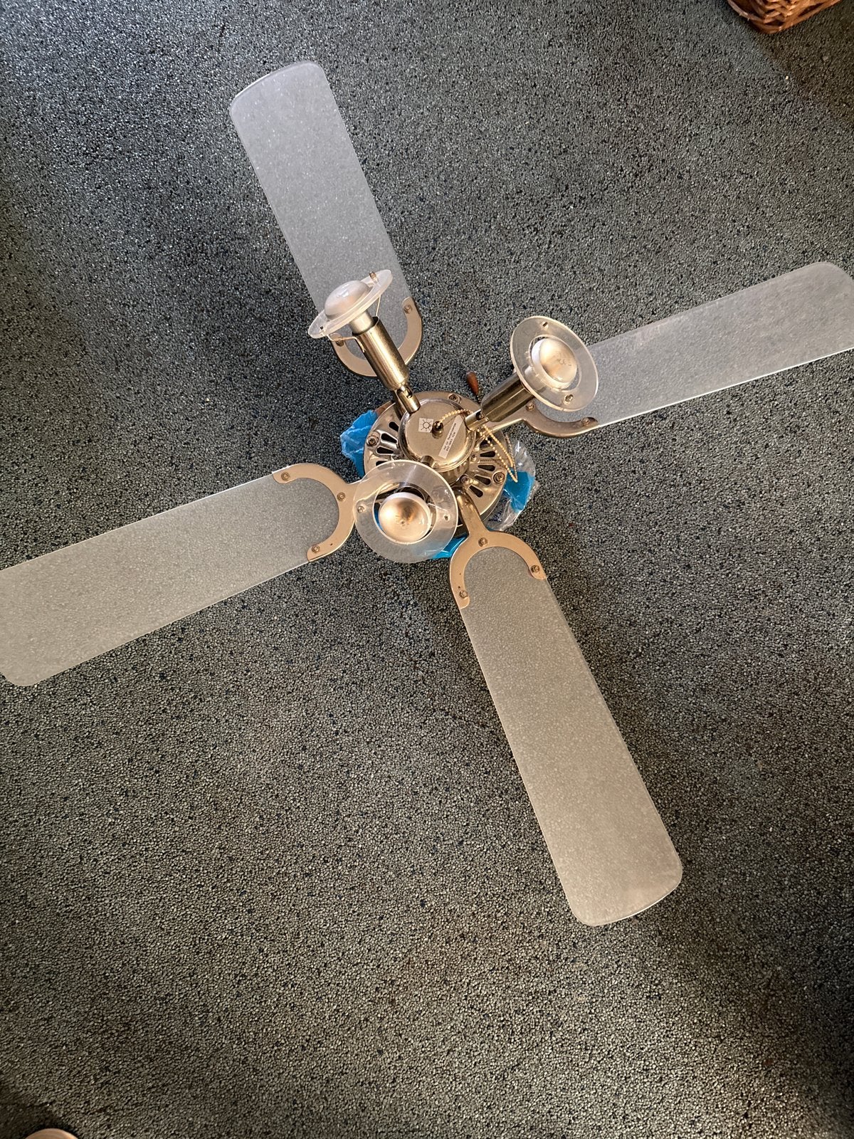 Plafondventilator met verlichting en 4 bladen, Overige merken, Gebruikt, Zilver, Modern
