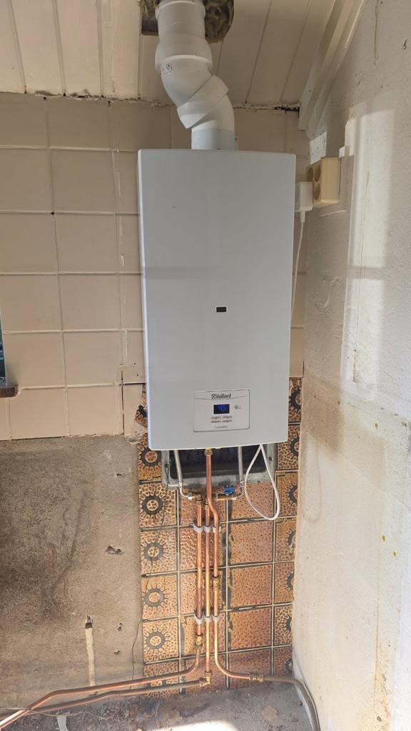 Vaillant turboMAG 145/1 T geiser - Direct warm water, Doe-het-zelf en Verbouw, Geisers en Boilers, Ophalen, Gebruikt, Aardgas