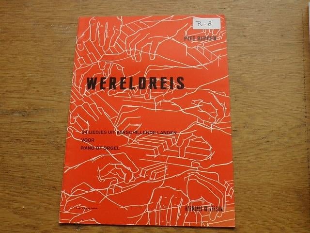 Wereldreis - 24 liedjes voor piano of orgel - piet rippen, Orgel, Klassiek, Ophalen of Verzenden, Zo goed als nieuw