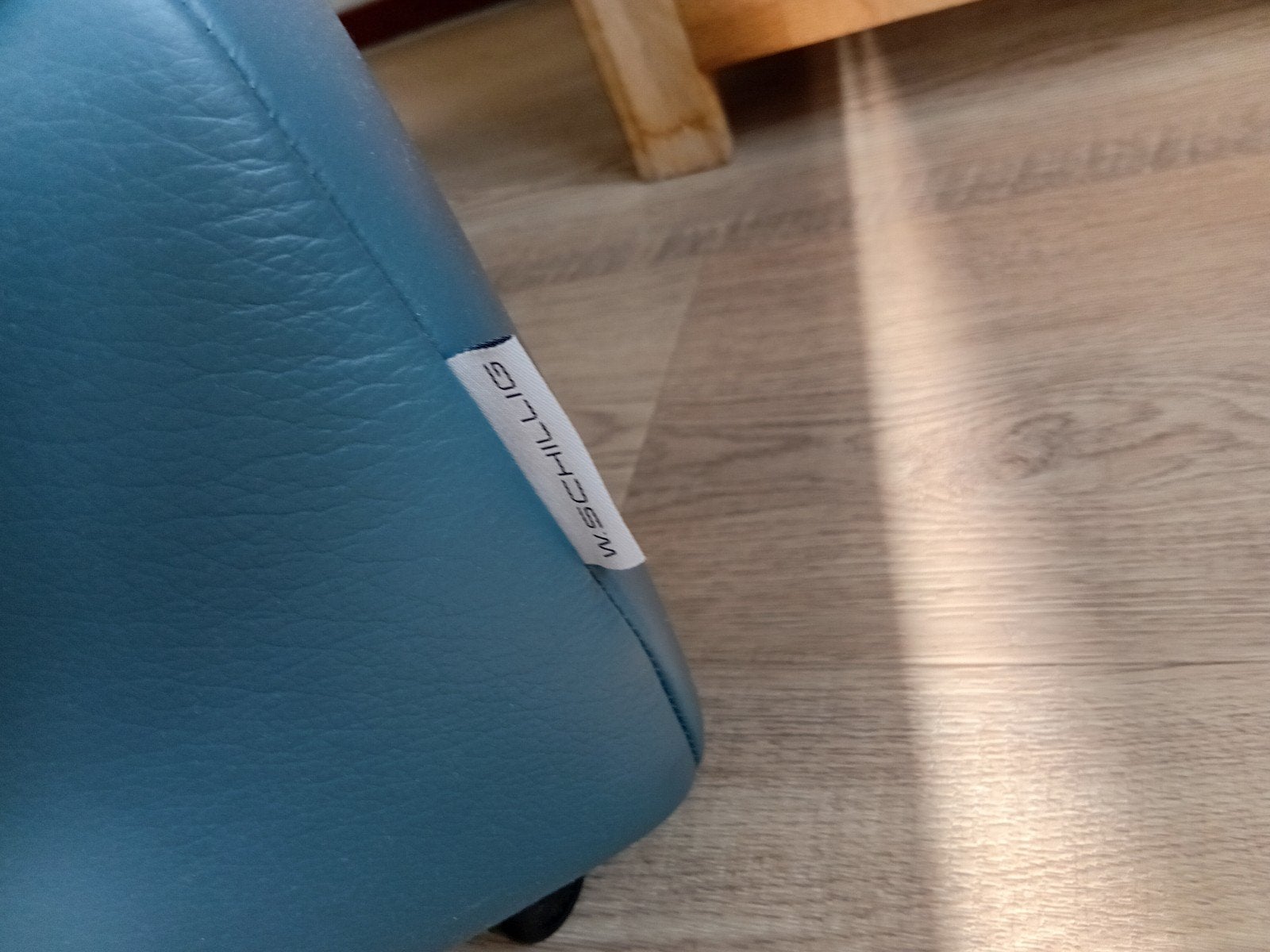 echte lederen Schillig bank +poef €190, Huis en Inrichting, Ophalen, Zo goed als nieuw, Leer