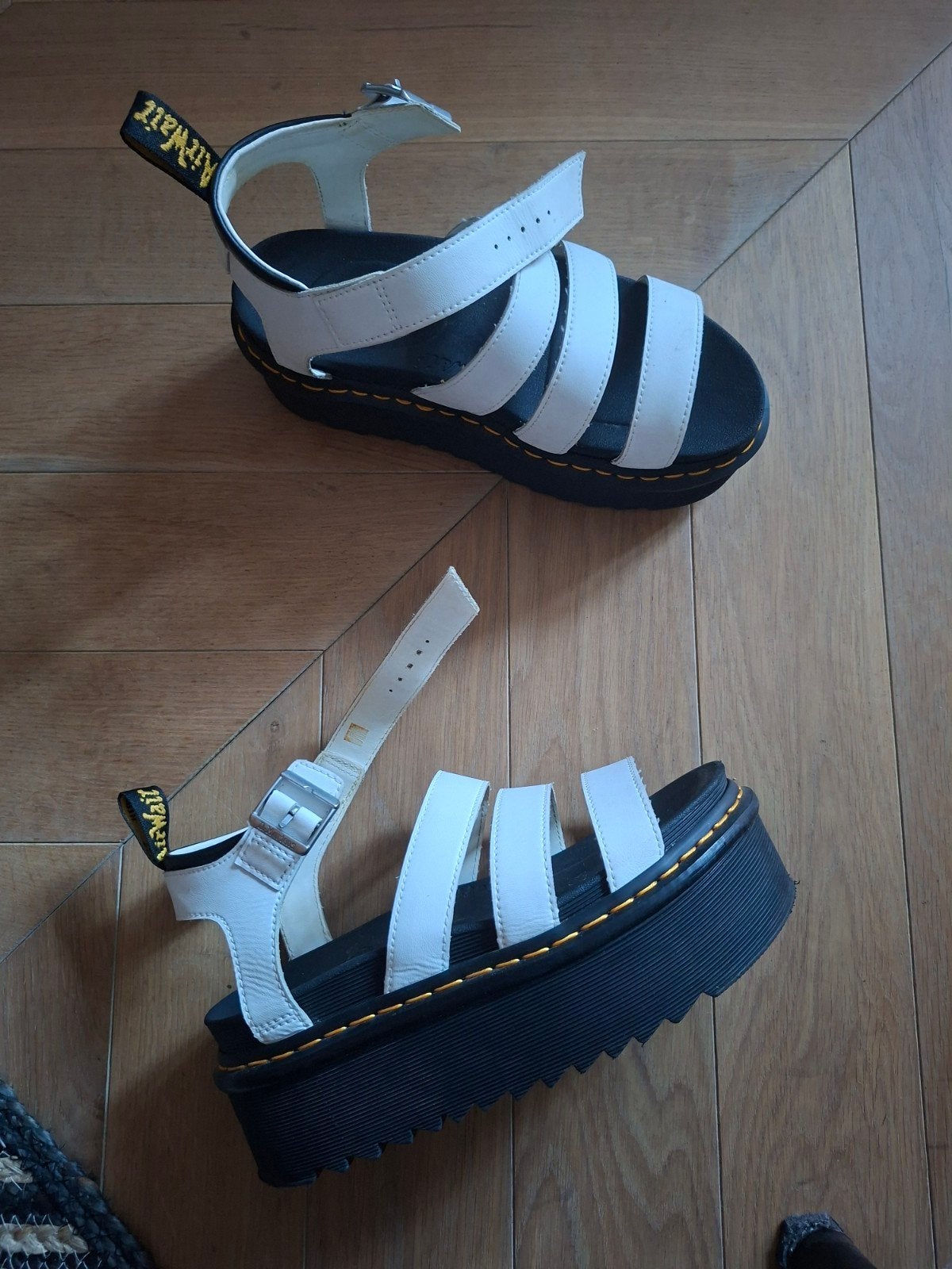 Dr. Martens Voss Quad Platform Sandalen Wit, Ophalen of Verzenden, Zo goed als nieuw, Wit, Sandalen of Muiltjes