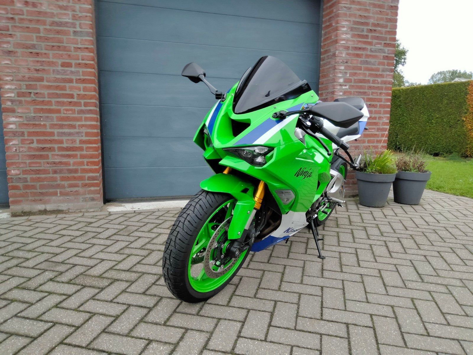 Kawasaki ZX-6R Ninja "40th Anniversary" (bj.2024), Motoren, 636 cc, Motorrijbewijs A, Traction Control, Super Sport