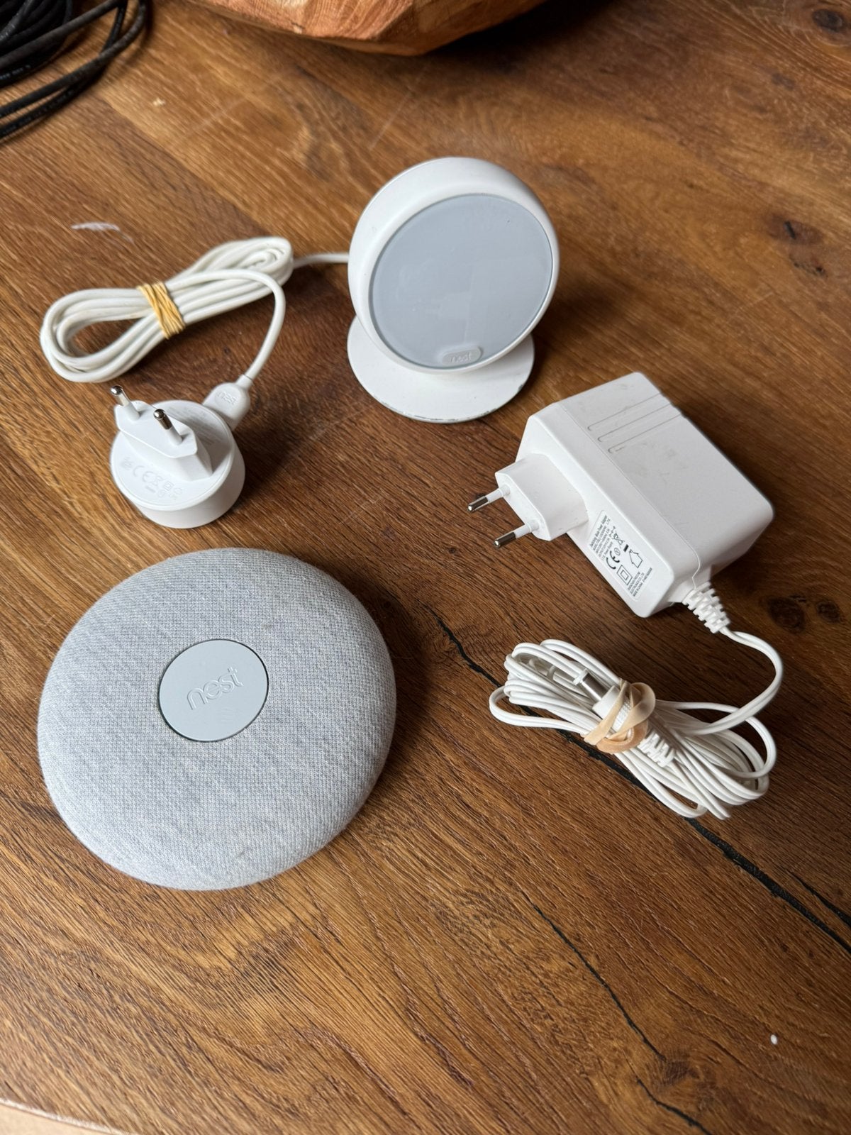 Google Nest Thermostat E met de bijbehorende Heat Link E, Doe-het-zelf en Verbouw, Ophalen of Verzenden, Slimme thermostaat, Zo goed als nieuw