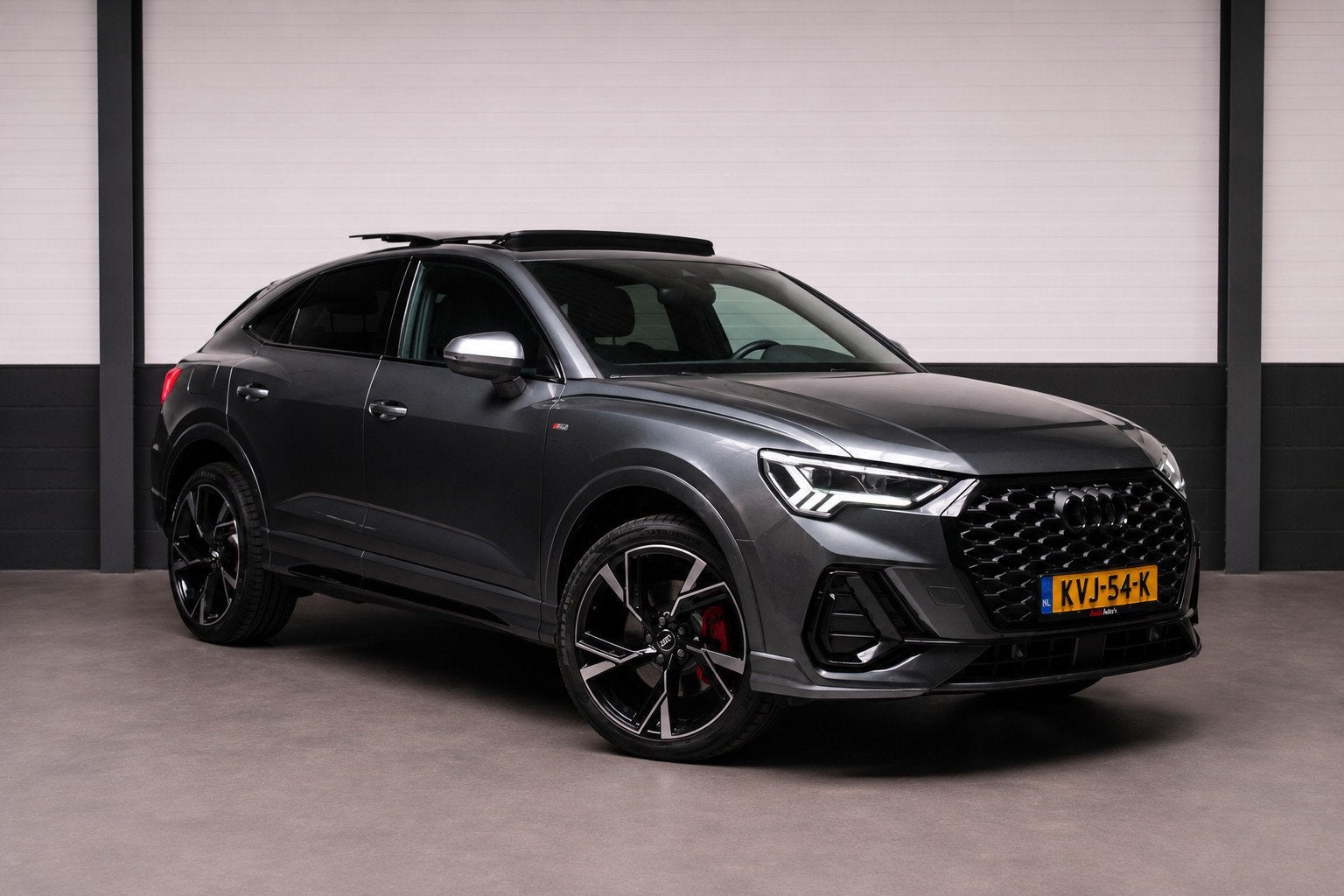 Audi Q3 Sportback 45 TFSI e S Edition 3X S-Line PANO KEYLES, Auto's, Gebruikt, Met garantie (alle), 245 pk, Automatische klimaatregeling