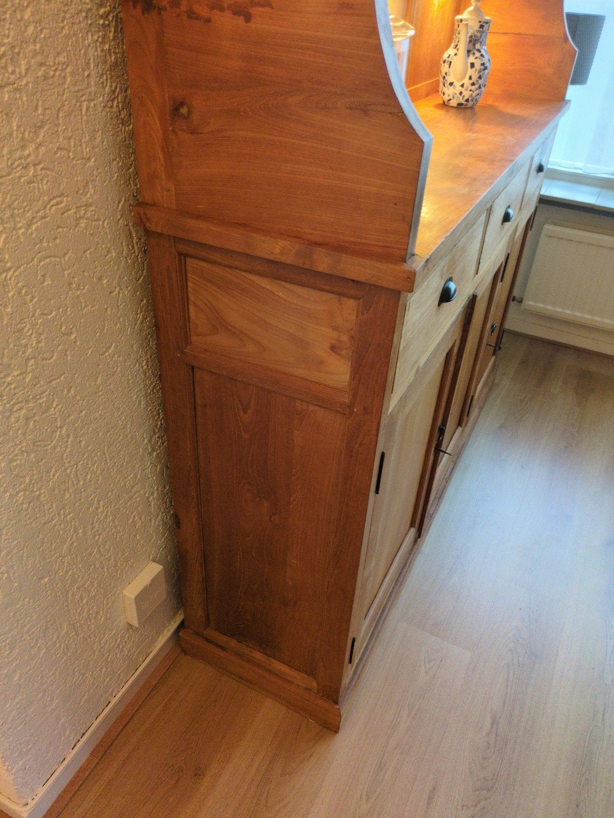 Foto 5 van Teakhouten wandkast met LED verlichting - 2 delen