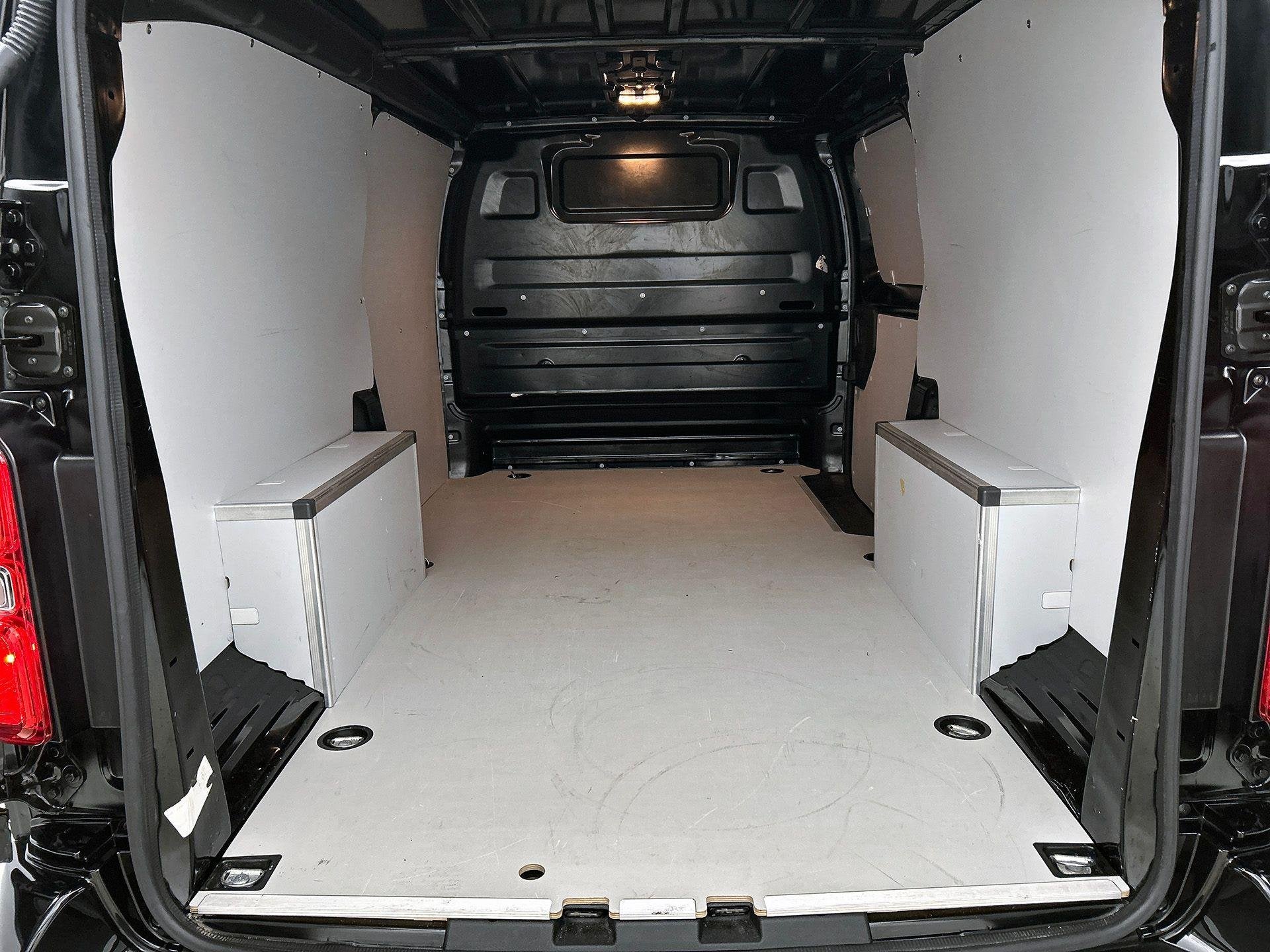 Peugeot Expert 2.0 BlueHDI 145PK L3 Automaat Airco Navigatie, Stof, Gebruikt, 2500 kg, Zwart