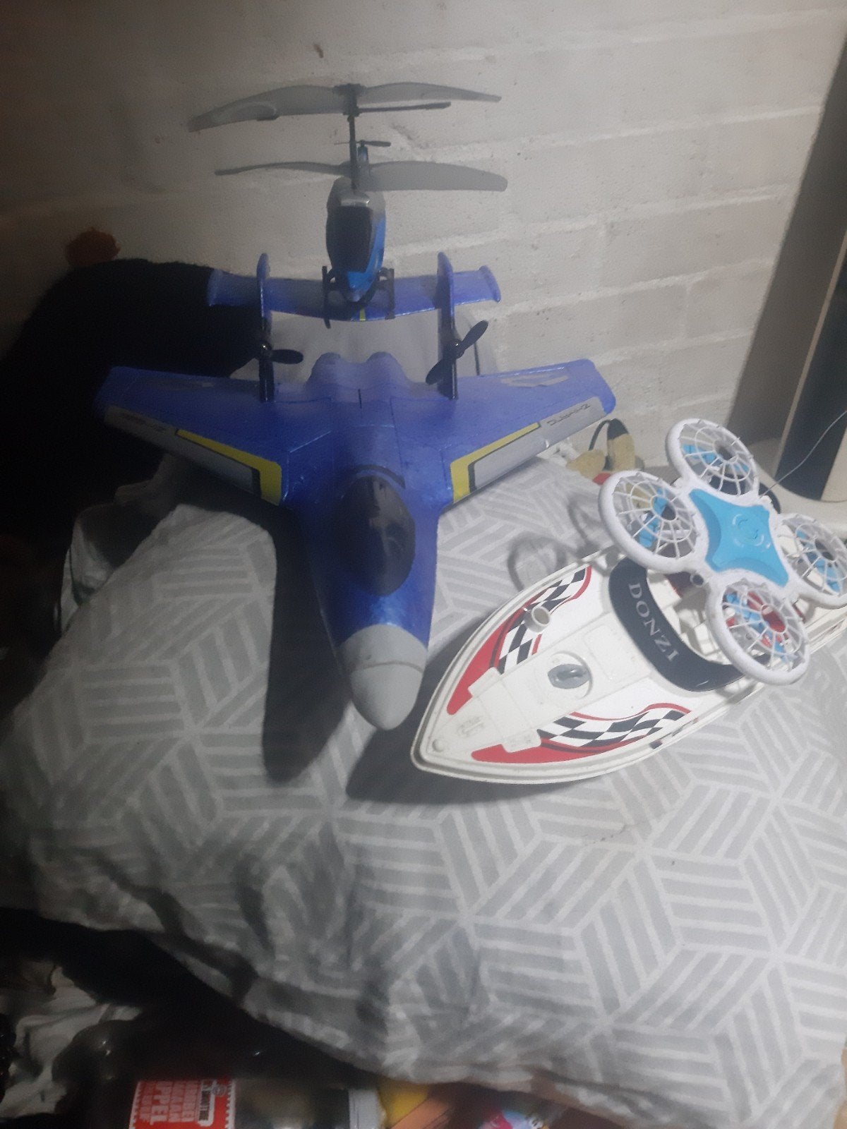 afstandbestuurbaar heliccopter straal jager  drone speedboot, Gebruikt