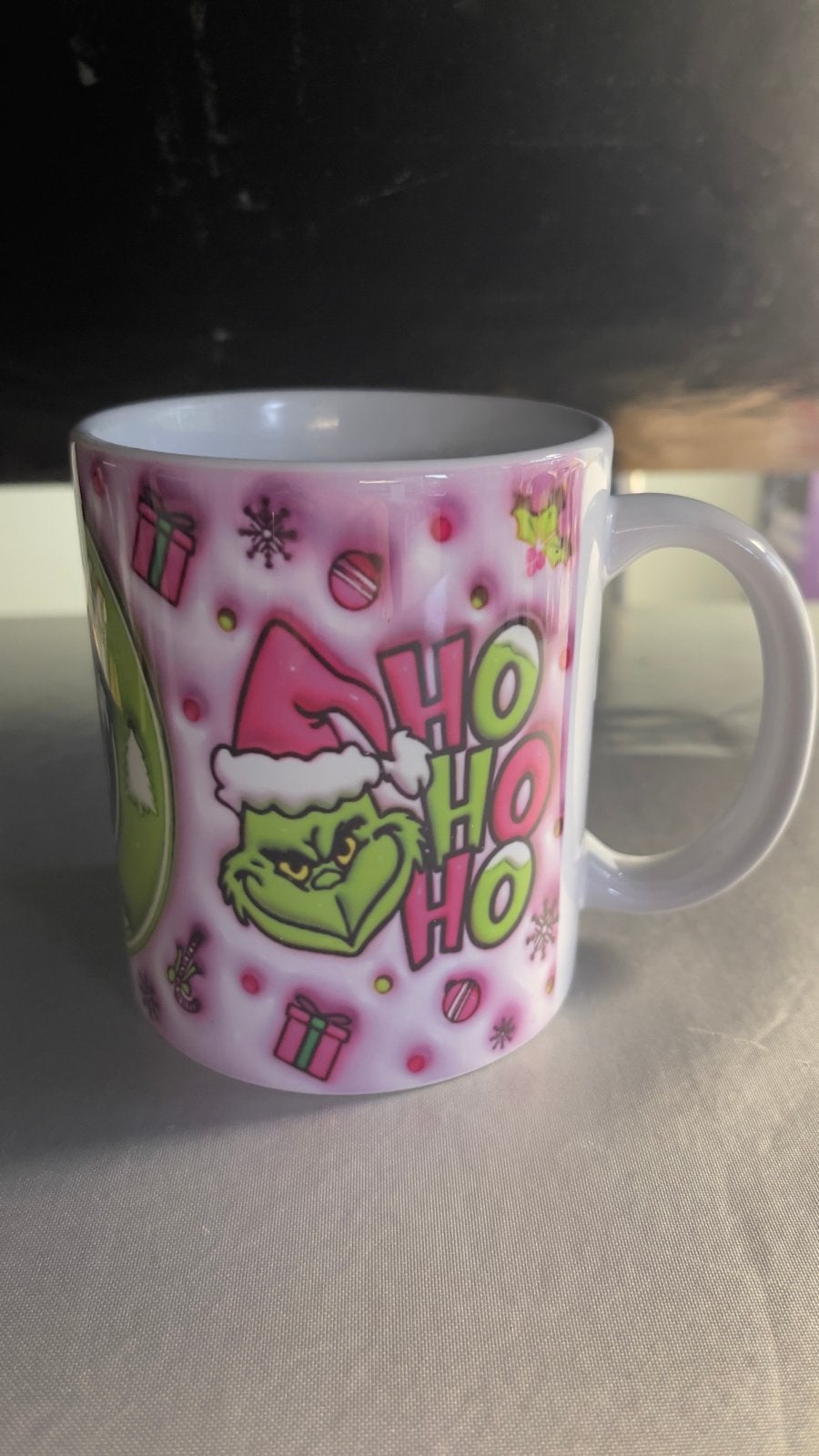 Grinch Kerst Mok - 330 ml - Roze/Groen - Nieuw, Diversen, Ophalen of Verzenden, Nieuw