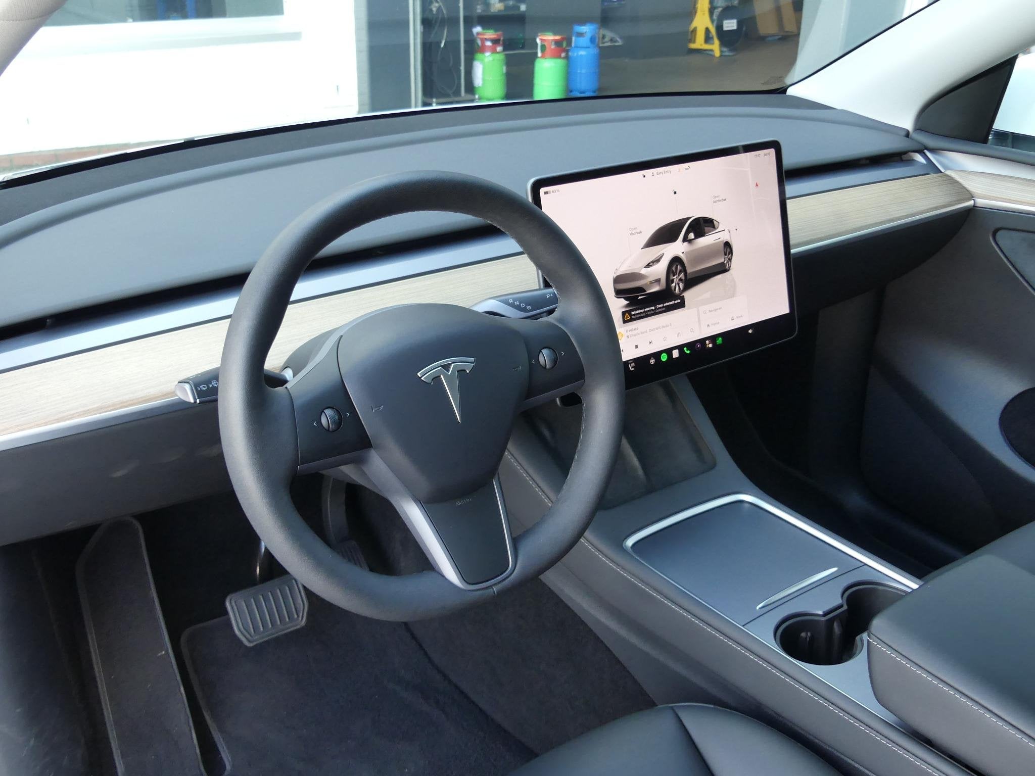 Tesla Model Y RWD 61 kWh / Trekhaak *t/m 10de bouwjaar garan, Auto's, Automaat, 238 pk, Gebruikt, 375 min
