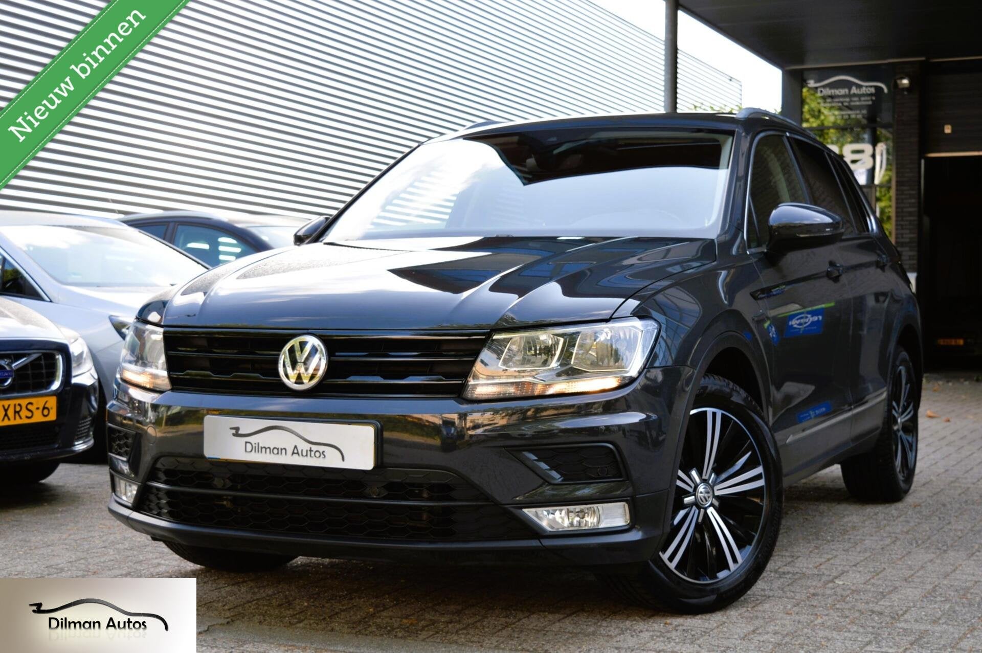 Volkswagen Tiguan 2.0 TDI Aut Connected Series|Pano|Navi|Nap, Auto's, Gebruikt, Euro 6, 4 cilinders, Origineel Nederlands