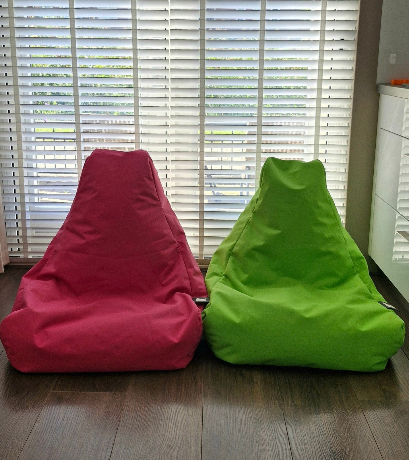 2x kinderzitzak Extreme Lounging B-bag Mini-B, Huis en Inrichting, Zitzakken, Ophalen, Zo goed als nieuw, Zitzak