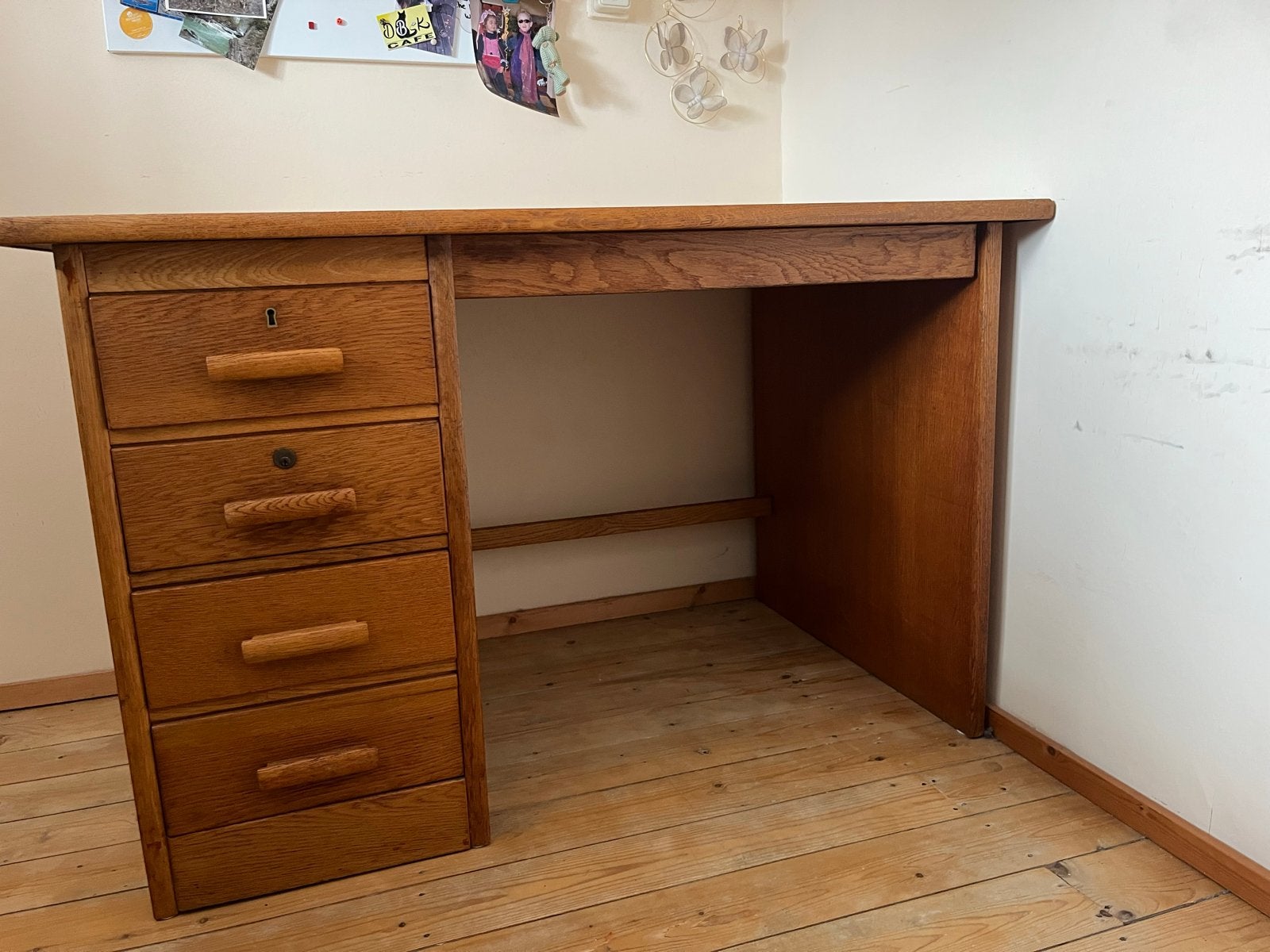 Vintage houten bureau met lades, Huis en Inrichting, Ophalen, Overige typen, Gebruikt, Overige merken