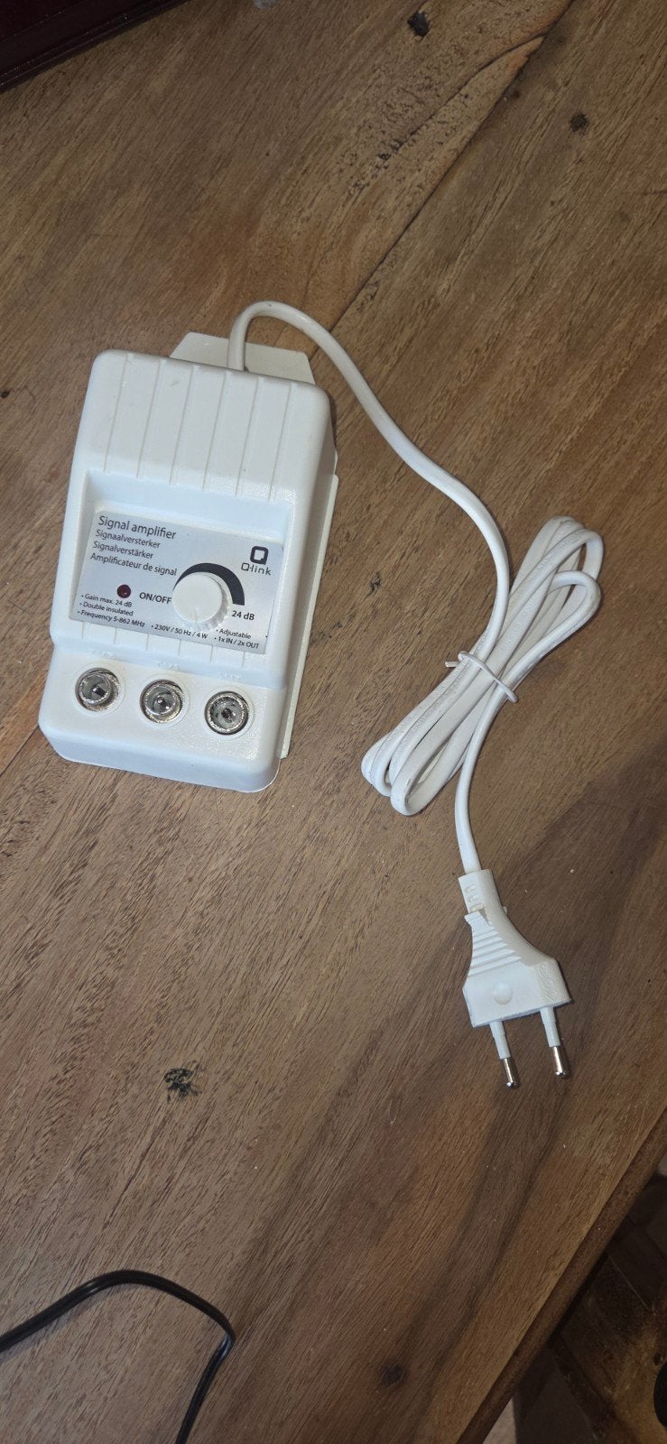 Qlink Signaalversterker 24 dB - Kabel TV Versterker, Ophalen of Verzenden, Gebruikt, Minder dan 2 meter, Tv-kabel