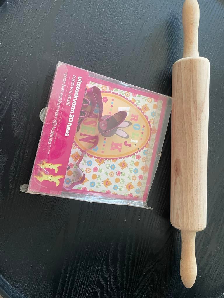 Houten deegroller 25 cm + gratis 3D paashaas koekjesvorm, Overige typen, Ophalen of Verzenden, Nieuw, Hout