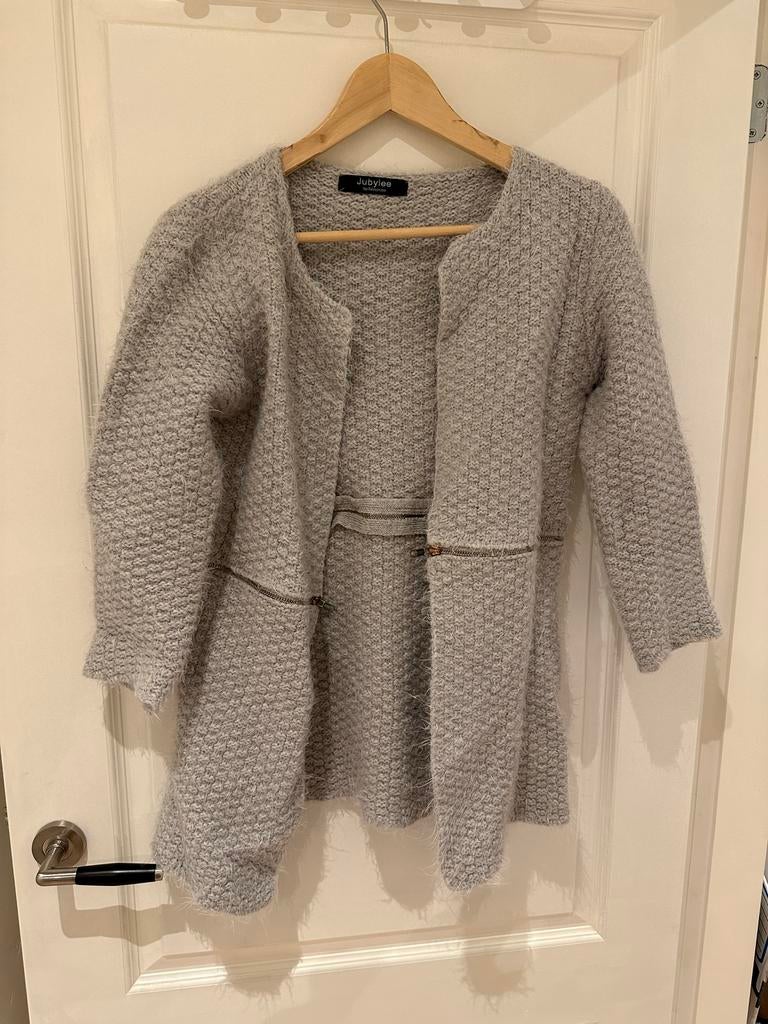 Grijs vest van Jubylee one size valt als s, Ophalen of Verzenden, Gedragen, Maat 36 (S), Grijs