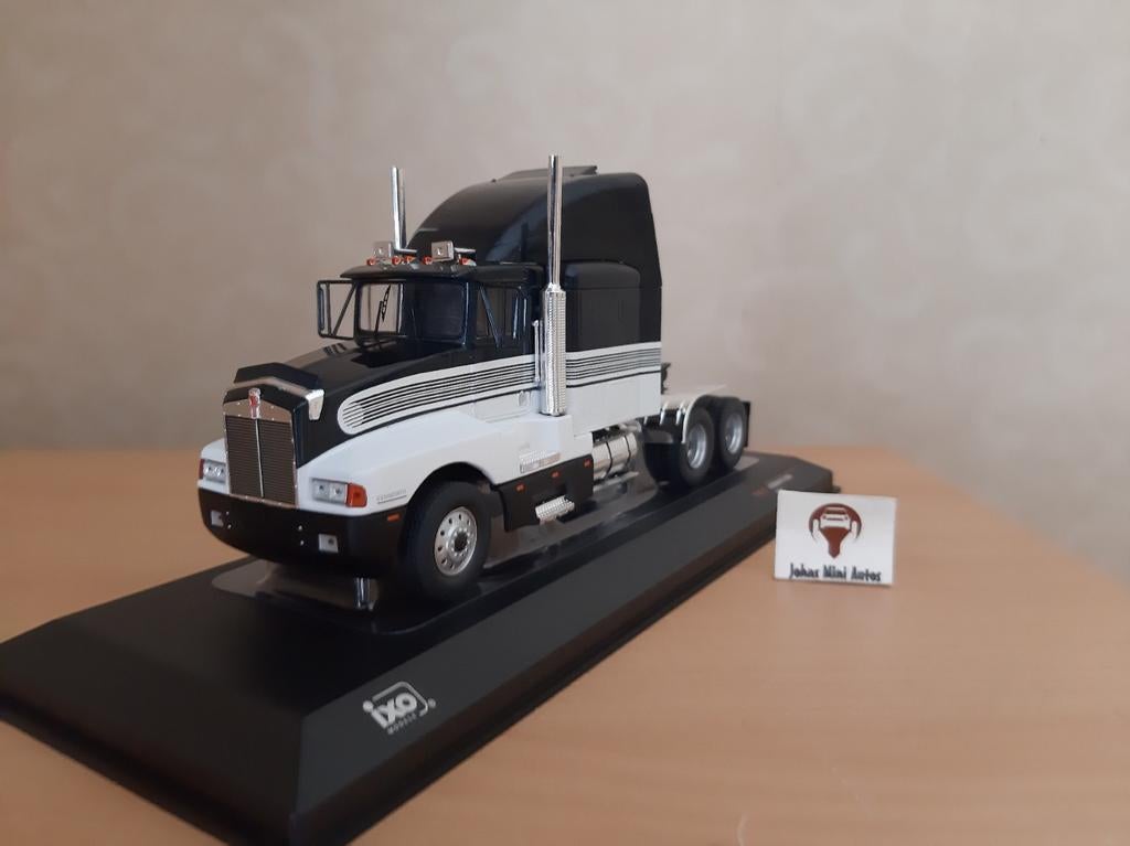 Kenworth T600 A 1986 Zwart/Wit van IXO Trucks 1:43, Hobby en Vrije tijd, Modelauto's | 1:43, Overige merken, Nieuw, IXO Trucks