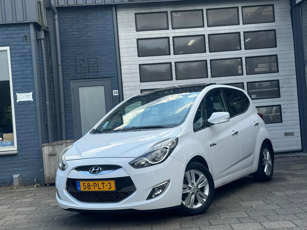 Hyundai IX20 1.4i i-Catcher | Clima | Camera | Navi | Pano, Voorwielaandrijving, Euro 5, Gebruikt, 1396 cc