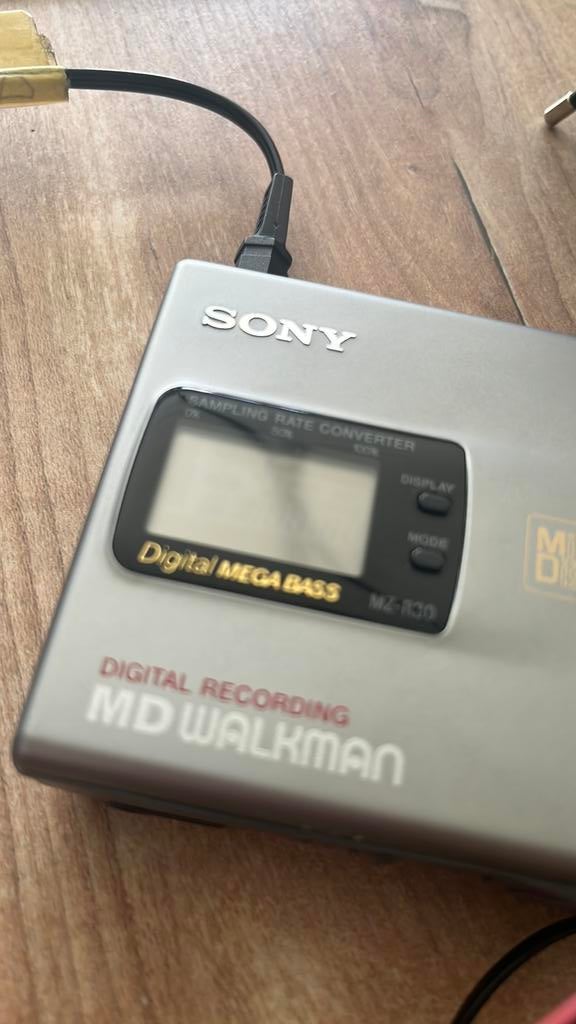 Retro Sony MiniDisc Walkman MZ-R30 –  met oplader/oortjes, Verzenden