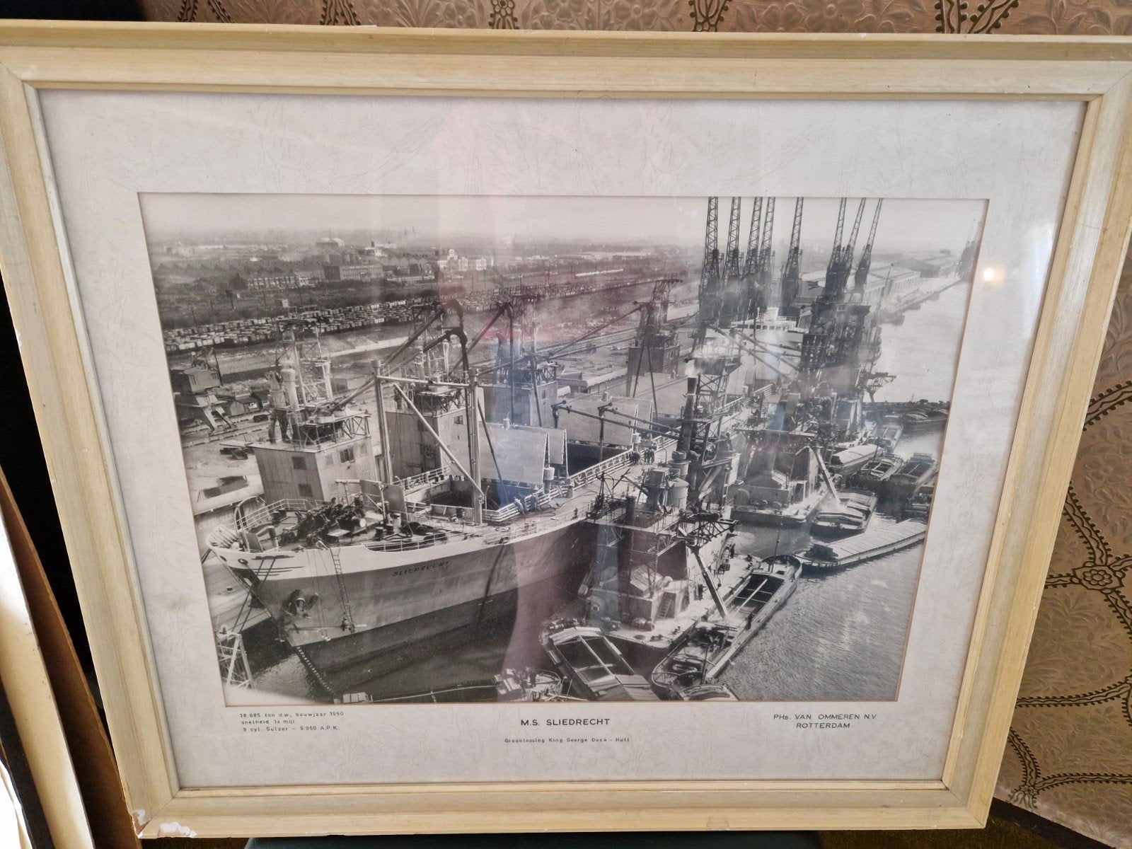 Zwart-wit foto M.S. Sliedrecht,graanlossing King George Dock, Ophalen, Foto, Fotografie, Ingelijst