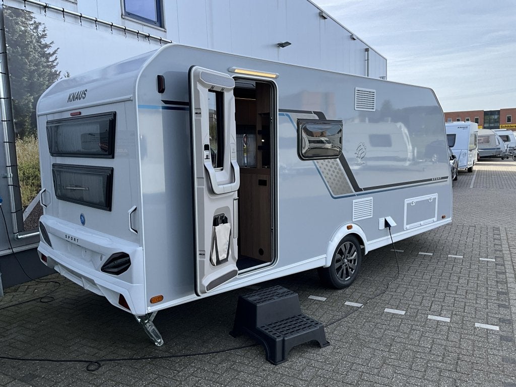 Knaus Sport Platinum 500 QDK STAPELBED-ACTIE MODEL, Schokbreker, Bedrijf, Treinzit, Dwarsbed