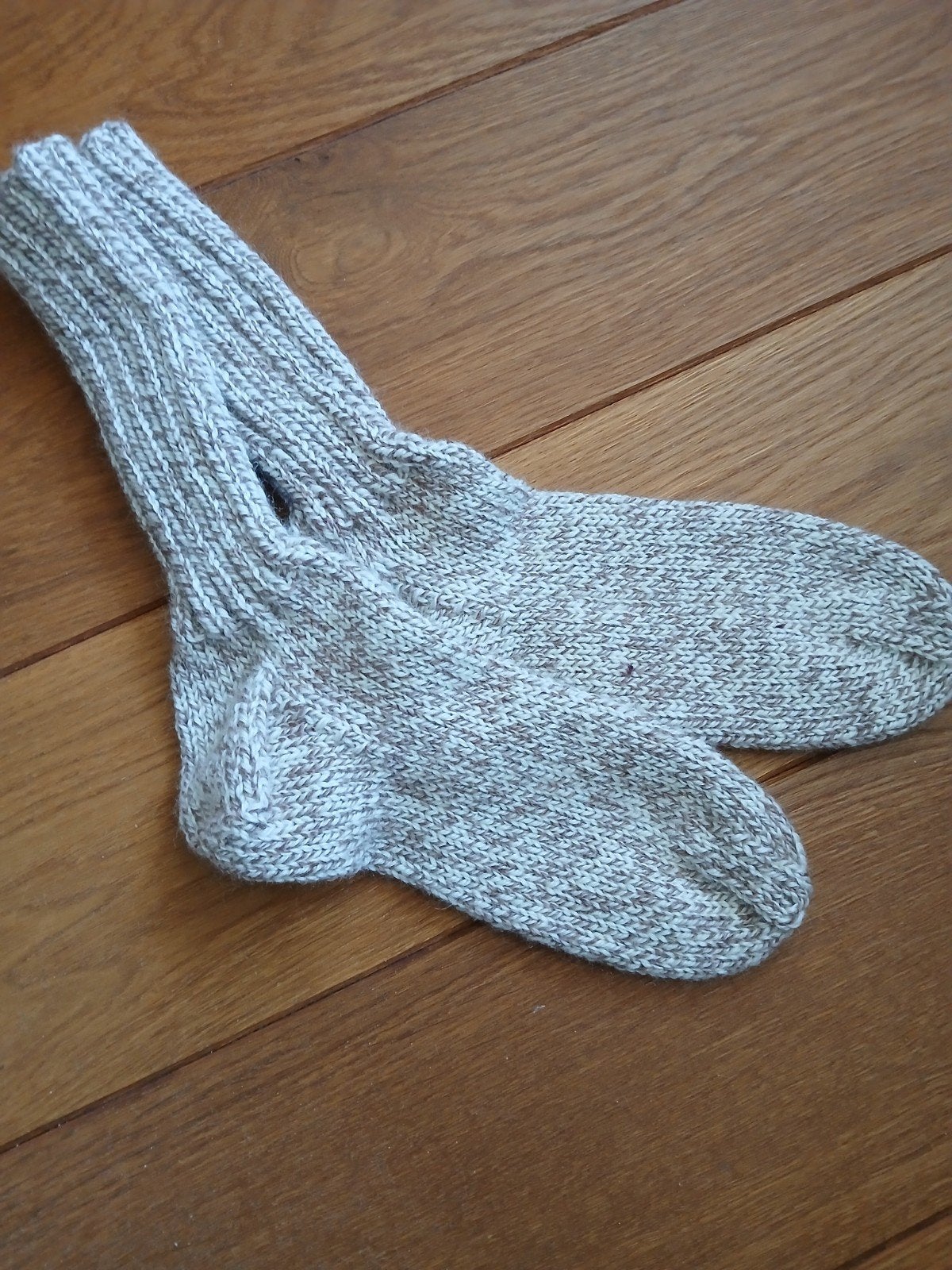 Gebreide geitenwollen sokken. Maat 37/38, Sokken en Kniesokken, Eigen gebreide sokken, Verzenden, Beige