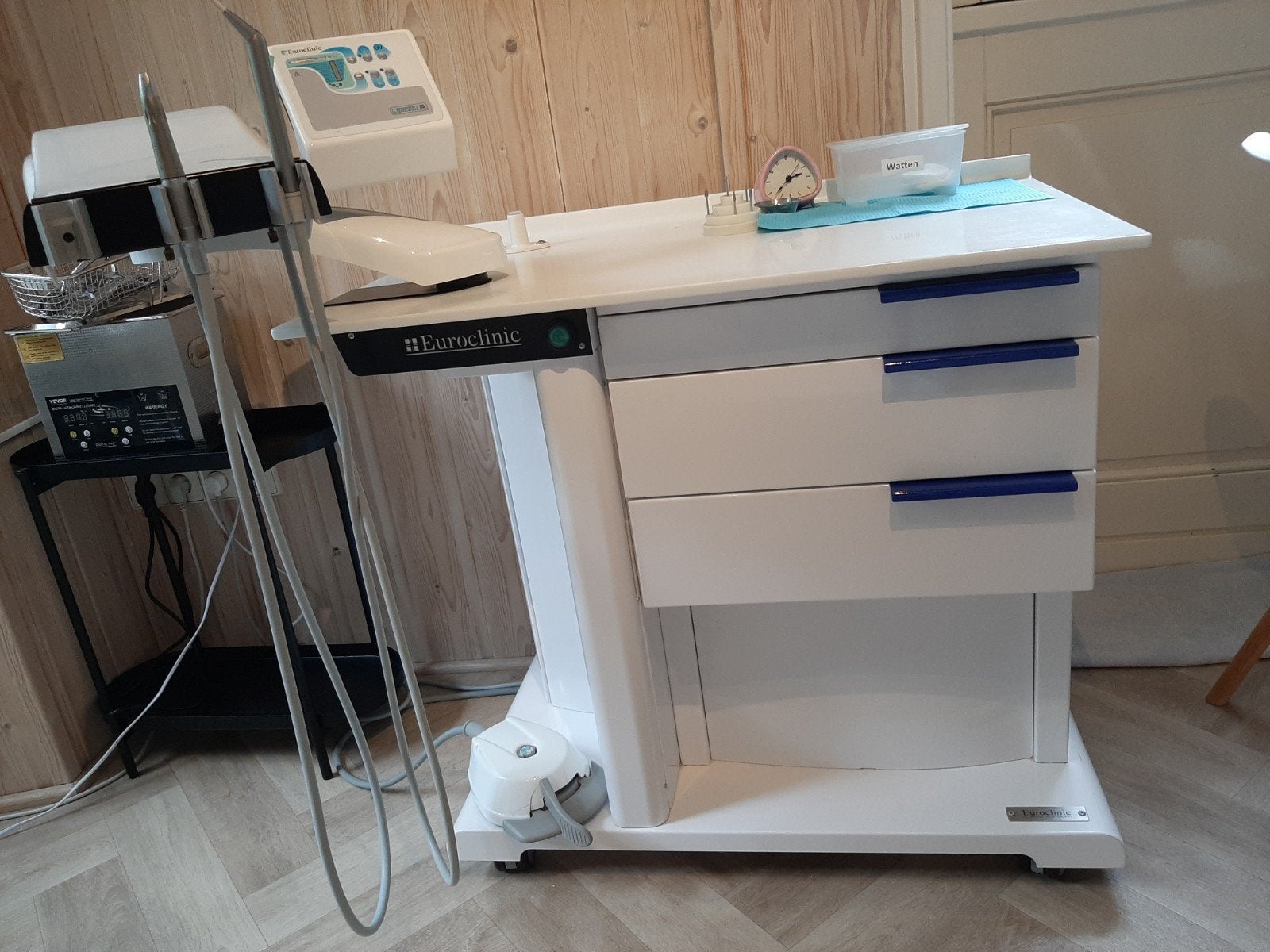 mooie euroclinic pedicure unit voor beginnend pedicure, Ophalen, Gebruikt