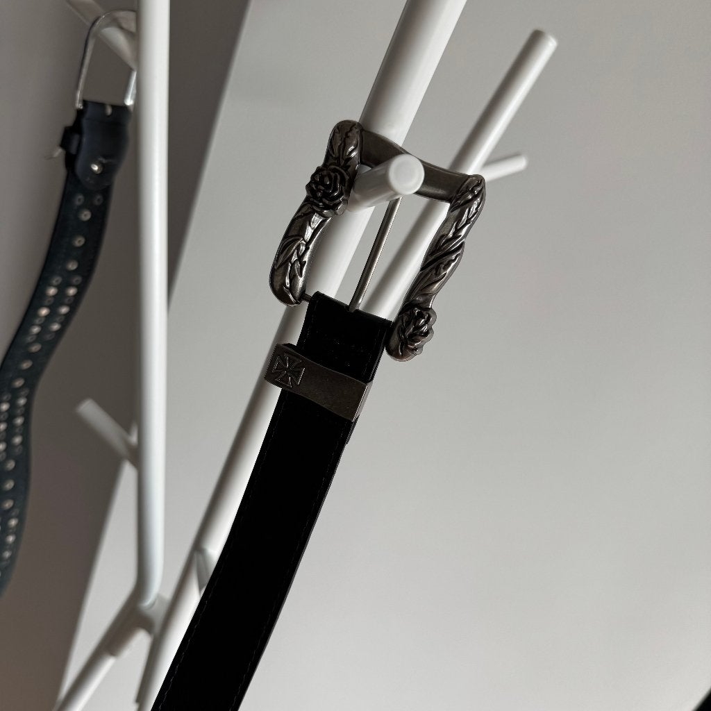Zwarte riem in gothic-westernstijl  zilveren gesp 95 cm, 3 tot 5 cm, Zwart, 90 tot 100 cm, Heupriem