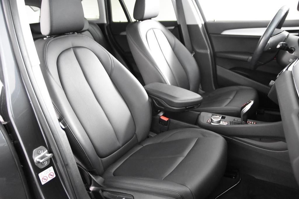 BMW X1 sDrive18i X-Line *1ste Eigenaar*Leer*Navigatie*Stoelv, 136 pk, Gebruikt, Leder, Bedrijf