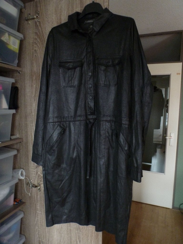 WINTER imitatie leer JURK geisha ZWART 40 -GRATIS zend, Kleding | Dames, Jurken, Maat 38/40 (M), Verzenden, Zwart, Nieuw